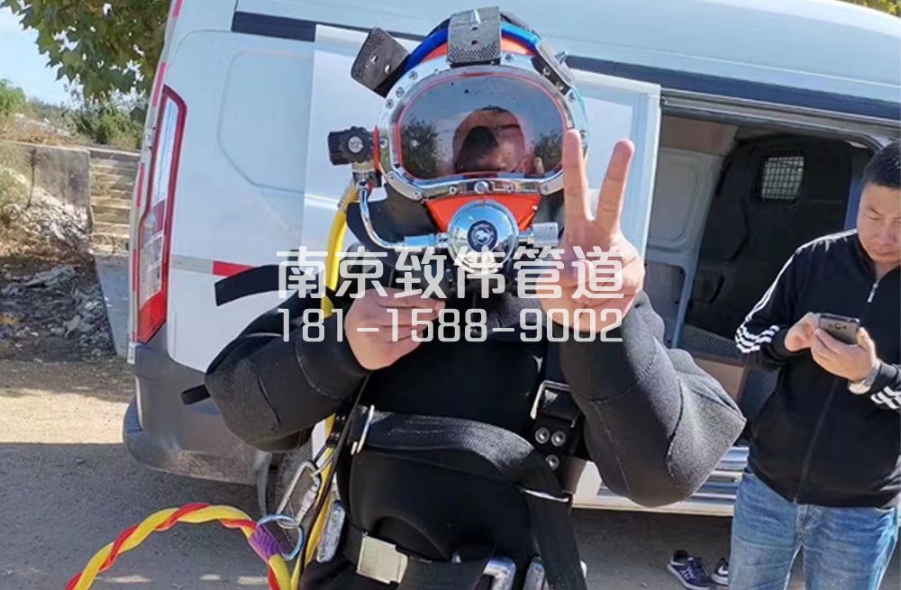 356厨房沉淀池清底